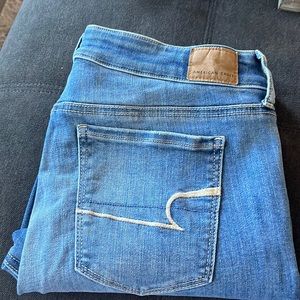 AE Women’s Next Level Stretch Skinny Jeans Size 14